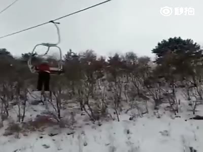GIRL IN SKI-LIFT PLUMMETS FROM 20 METERS HEIGHT