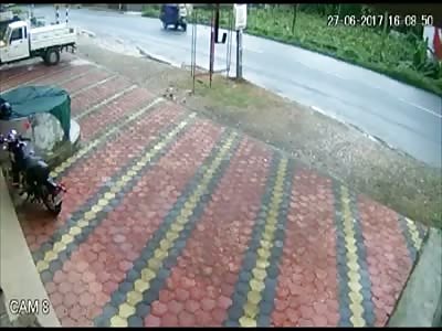 BRUTAL HEAD ON COLLISION CAUSES TWO DEATHS