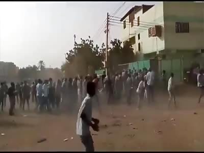 MAN IS KILLED DURING MANIFESTATION