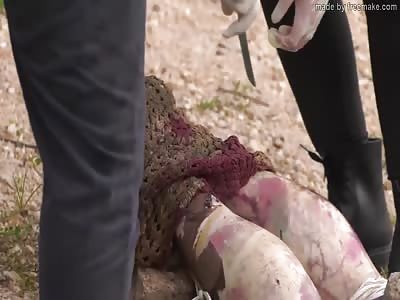  MURDERED MAN IN DECOMPOSITION, TIED WITH ROPE AND STONES IN A POND