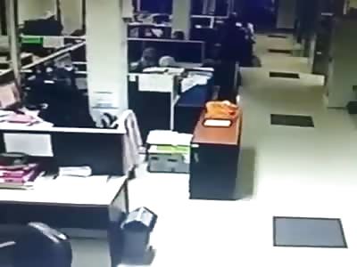 CEL PRONE EXPLODES IN WOMAN'S FACE