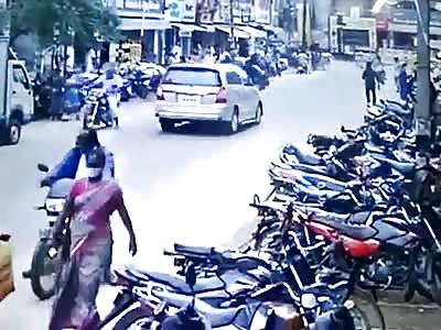 WOMANS HEAD CRUSHED UNDER WHEELS OF BUS