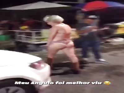 TRANSVESTITE GET PUNCHED