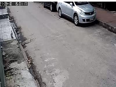 MAN BEING SHOT IN THE HEAD DURING ROBBERY