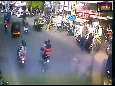 buahahahaha... Bull throws woman into the air