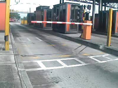 car would not pay toll