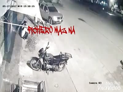 Cell phone thief hits women