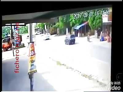 motorcycle accident leaves one dead