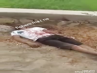 WITH OPEN MOUTH: man dies to be hit by brick in the head