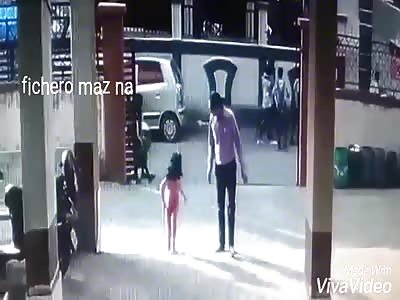 DEATH: girl dies crushed by truck tire when she went to school