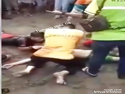 DIES: Lifeguard tries to revive drowned man