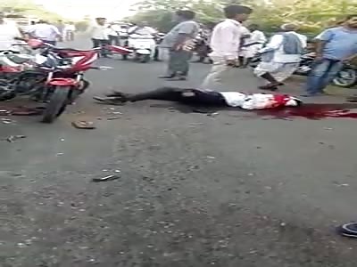 ACCIDENT BETWEEN CYCLISTS AND MOTORCYCLISTS