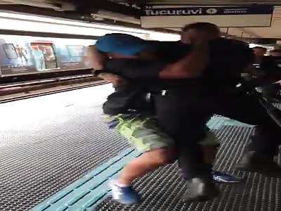 BRAZILIAN POLICE VS CITIZEN