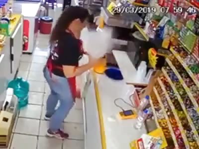 WOMAN BURNS HER FACE WITH OIL