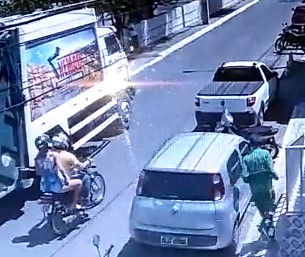 Driver Almost Turns into Killer When he Opens the Door Sending a Girl Under the Garbage Truck