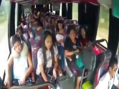 CCTV: BUS ACCIDENT 