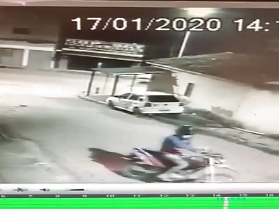 Man runs for his life and at the end he dies