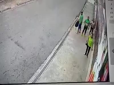  Theft thwarted by motorist.