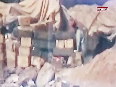 Yemeni poet presents the poem to rally popular Iraqi and Syrian army 