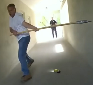 Albuquerque Police Shoot Man As He Approaches Officers With a Makeshift Spear