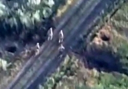 ORC drone hits 4 Ukrainian soldiers walking close to each other