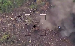 Artillery fire hits near a group of UA soldiers west of Klishchiivka