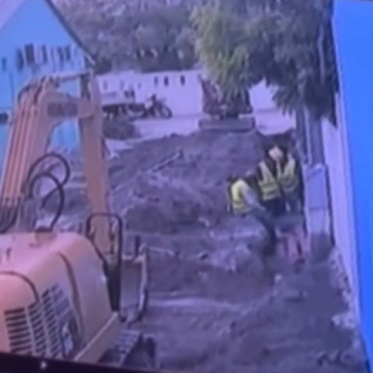 Falling Wall Left Workers No Chances To Survive