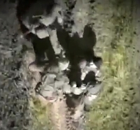 ORC steal wounded friend's kit and abandon him during combat