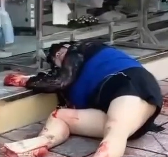 Man Kills His Wife With An Axe In China (Action & Aftermath) 