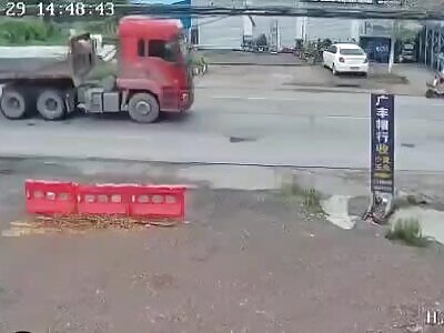 In china if you lost control of your motorcycle you lost your live