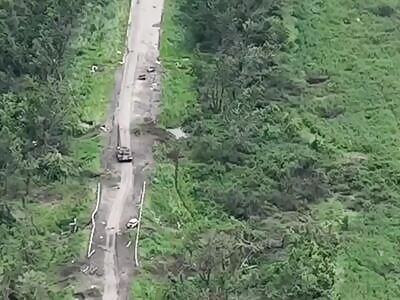 Russian suicide tank blew up on its own open mines