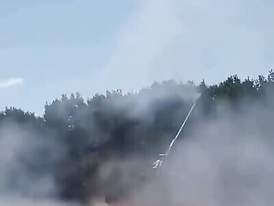 Pzh2000 punishes Russian vehicle