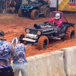 Several Injured After Jeep Loses Control At Mud Race