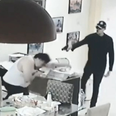 Calm Sicario Kills Lawyer At Work His Place