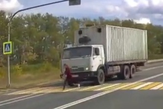 [ACCIDENT AND AFTERMATH] sorry but you're not fast enough 