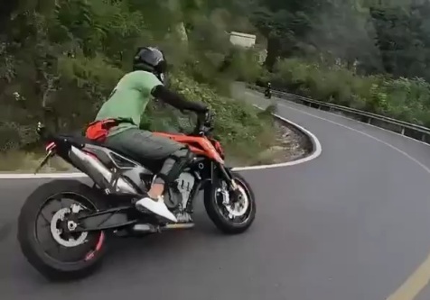 Horrific motorcycle accident 