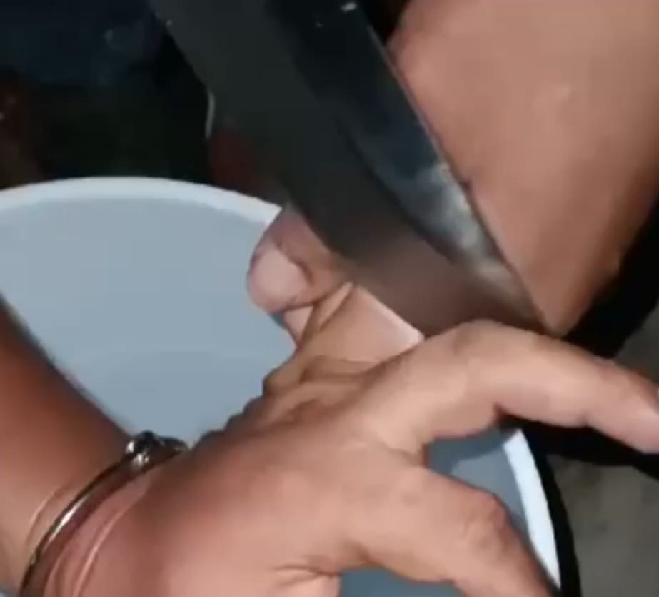 Taxi Driver Taught Painful Lesson For Not Paying Extortion Money