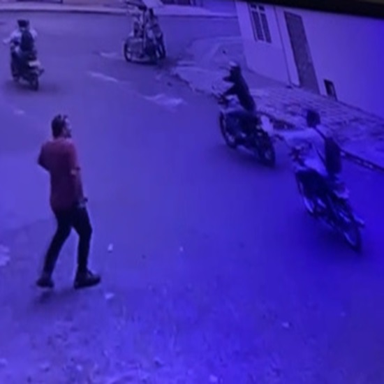 Drive By Execution With Multiple Gun Shots In Colombia