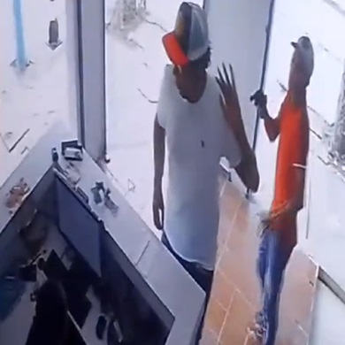 Ruthless Robber Shoots Off Duty Cop In Cold Blood 