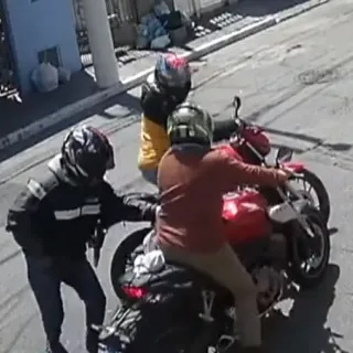 Teen Thug Dies Of Heart Attack During Robbery