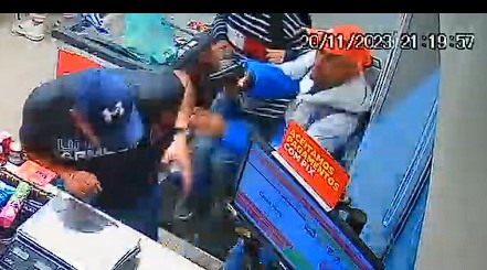 Cold Blooded Murder Inside Street Market.