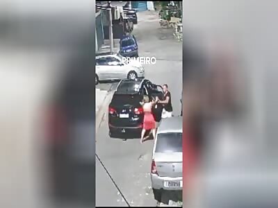 woman was killed by her husband, with 03 shots.