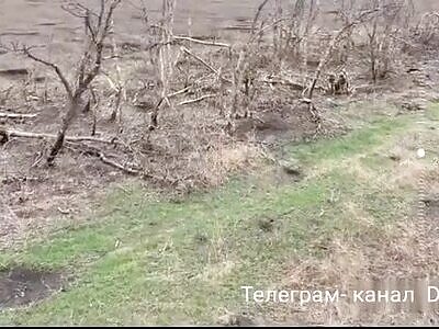 Ukrops Abandon Wounded Comrade 