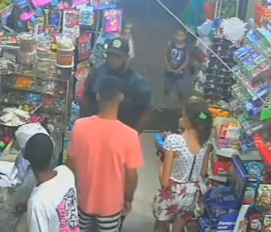 Man Shoots & Kills Ex's Boyfriend In Front Of His Kids