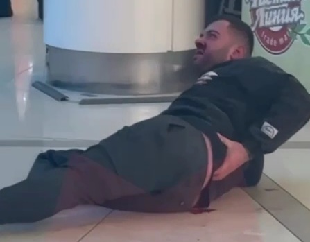 security guards and barbershop employees powerful stabbing fight 