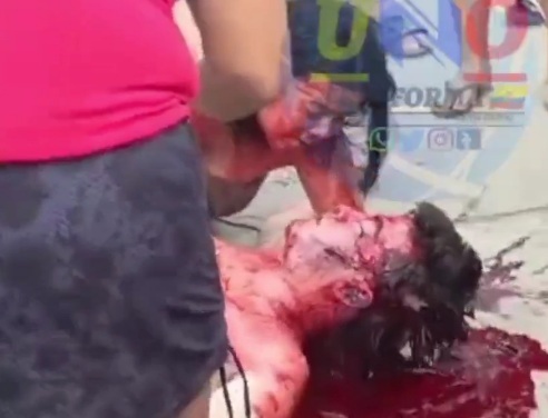 Wife crying her dead husband killed by sicario 