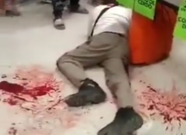 Sicario open fire in busy local market to killing his target 