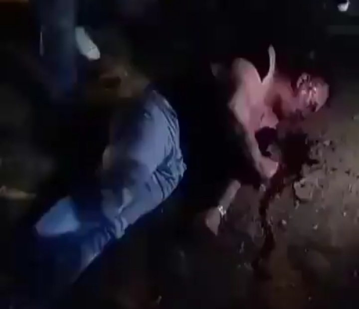 Thief caught red handed nearly killed by angry crowds 