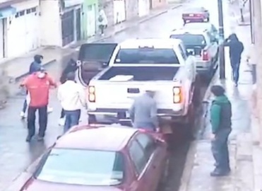 FINALLY!!!! A BRAVE MAN FIGHTING FOR HIS CAR 