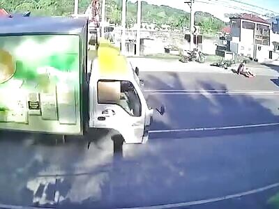 Undercover cop gets shot to death in failed drug bust. Philippines